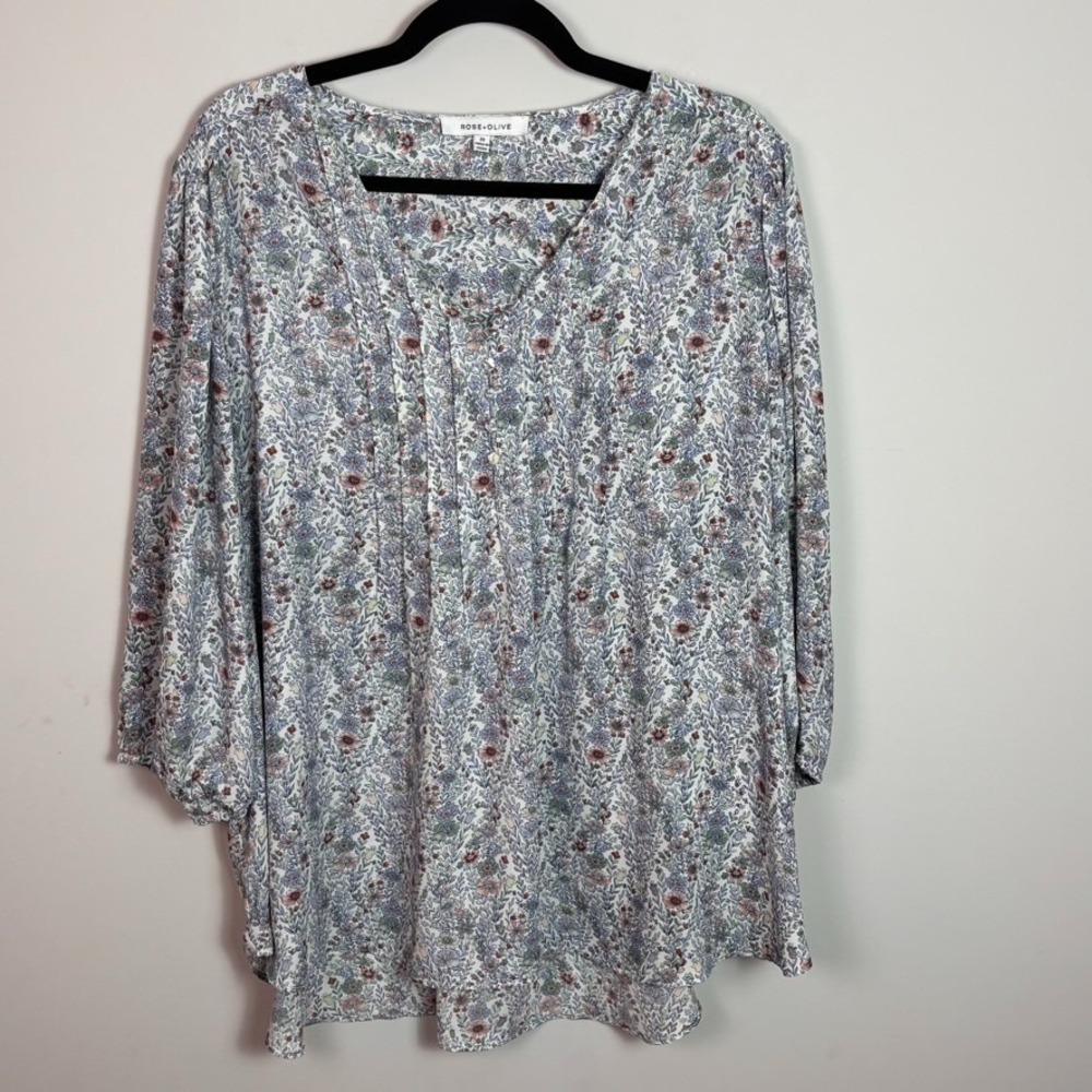 Rose & Oliver Womens Blue Floral Lightweight Button Detail Pleated Blouse sz 2X